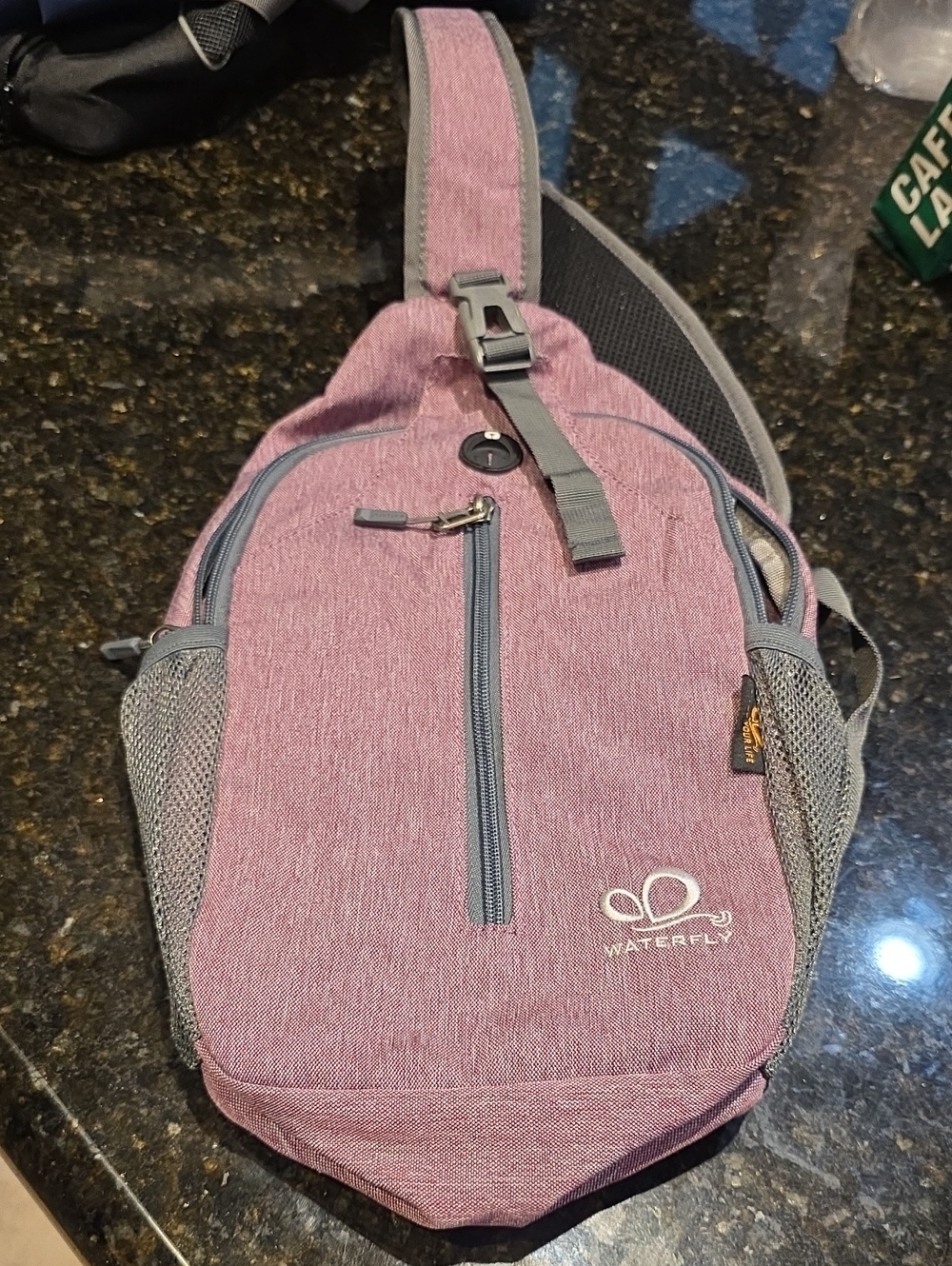 Men’s Sling Bag in Dusty Rose